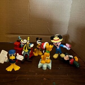 Neat Vintage 7  Assorted Disney Characters: $12
Mickey-Pluto-Donald Duck--Goof